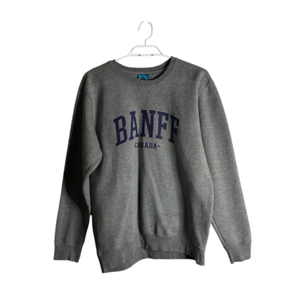 Coastal Culture Men's Gray Graphic Print 'Banff Canada' Crewneck Sweatshirt